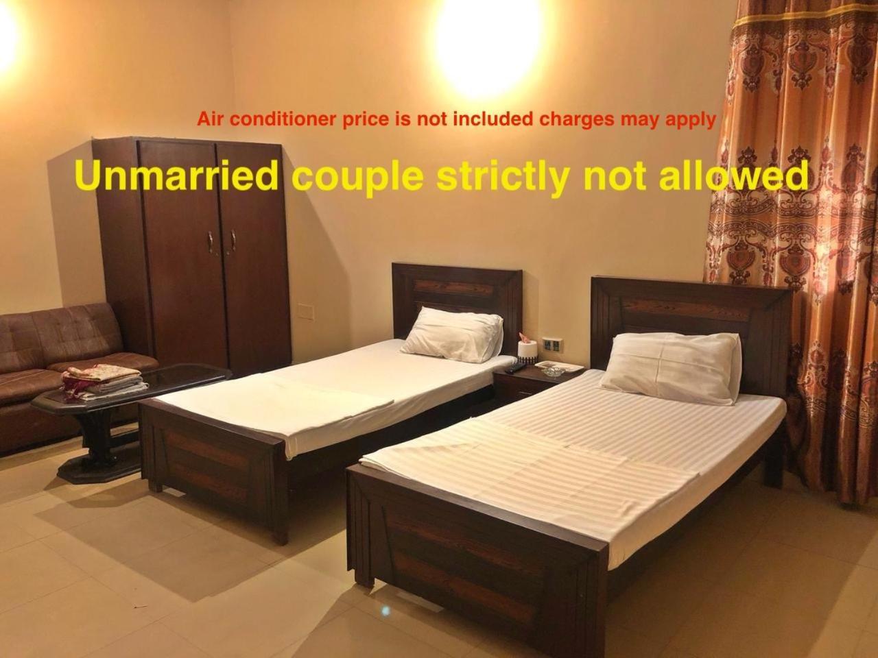 Babar House Hotel Faisalabad Ngoại thất bức ảnh